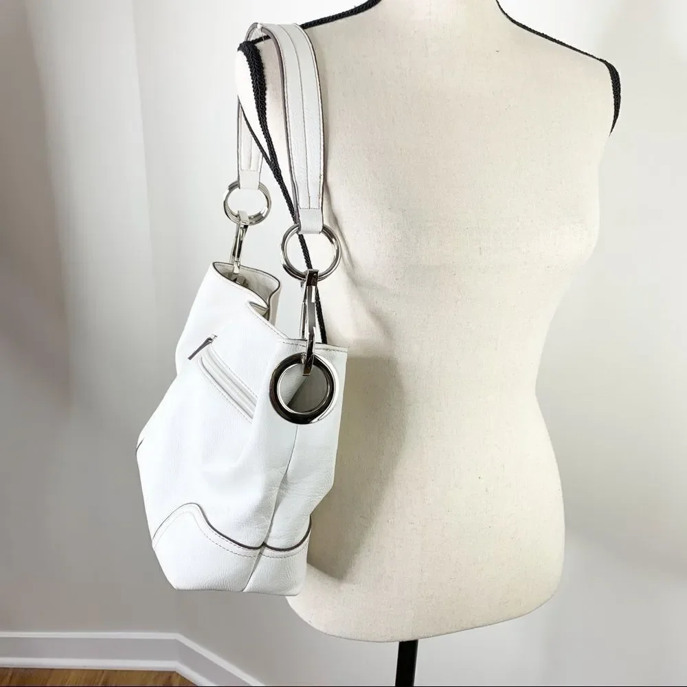 White Hobo Bag w/chunky Silver Rings‎
